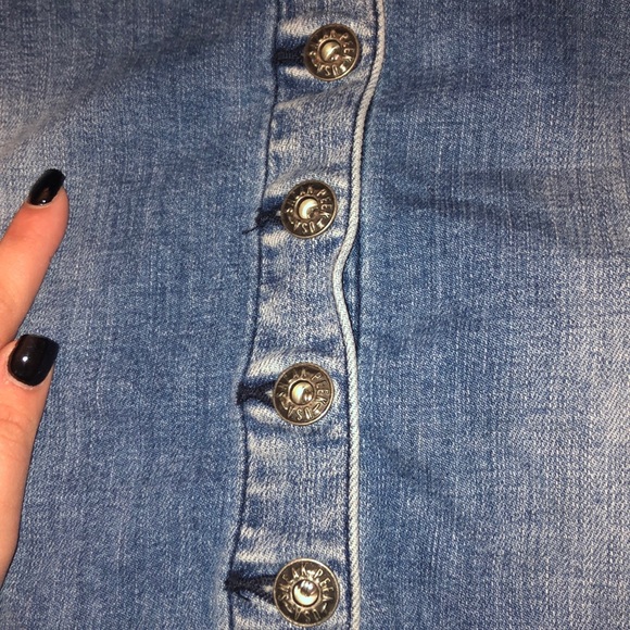 Button down jean skirt w fringed bottom - Picture 3 of 4
